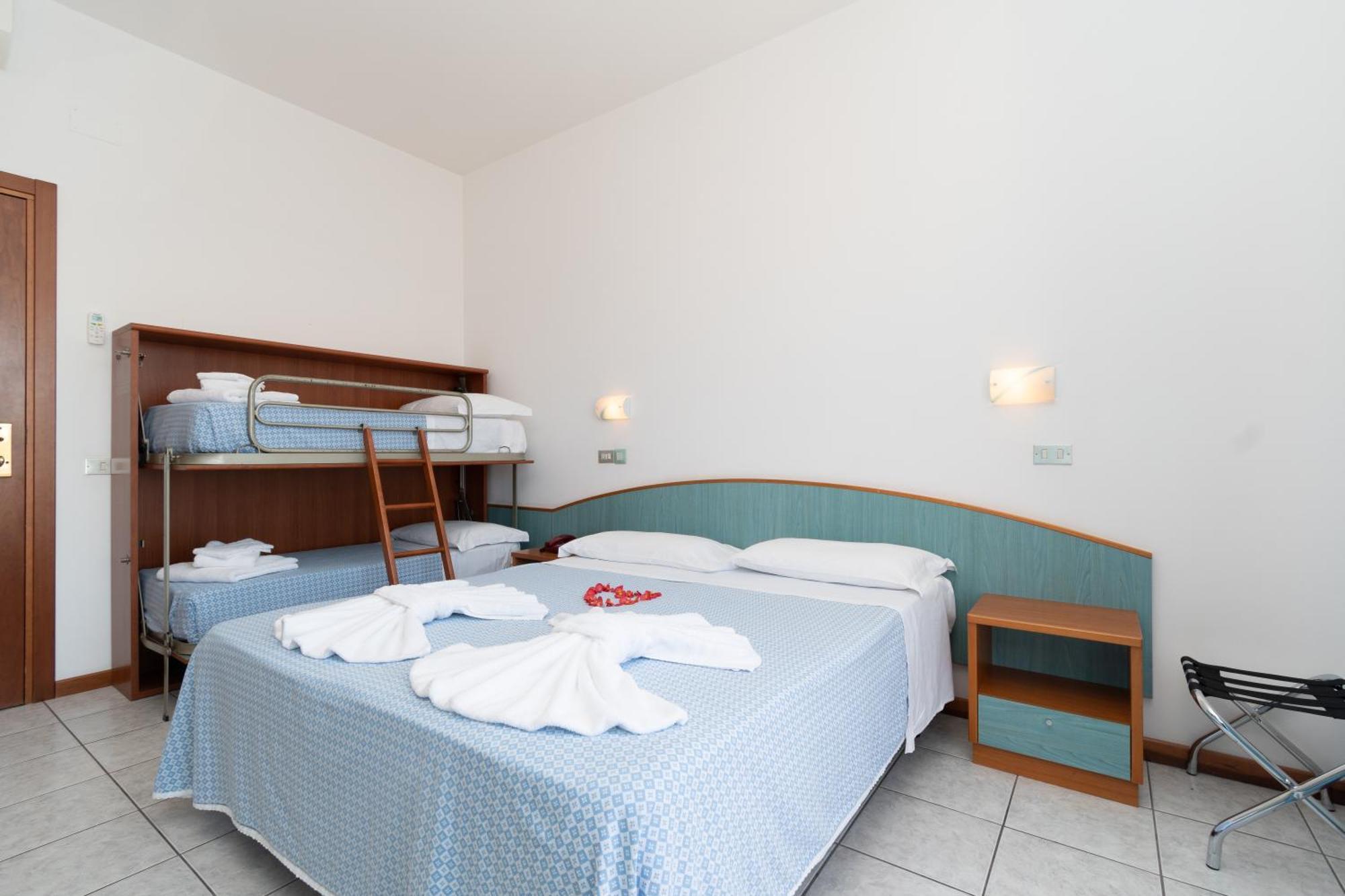 Hotel Baltic Alba Adriatica Exterior foto