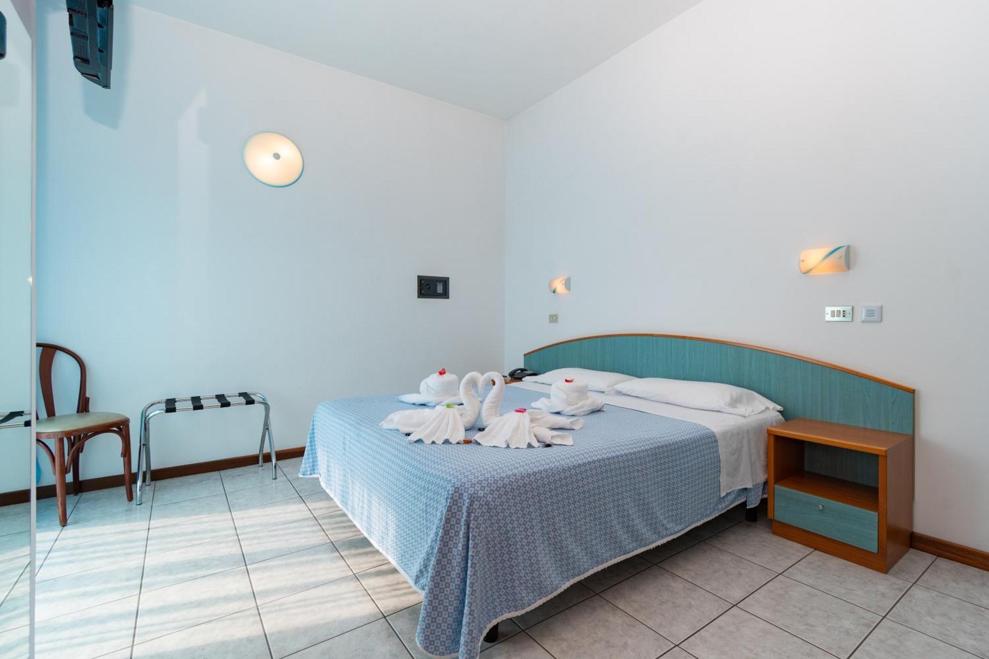 Hotel Baltic Alba Adriatica Exterior foto