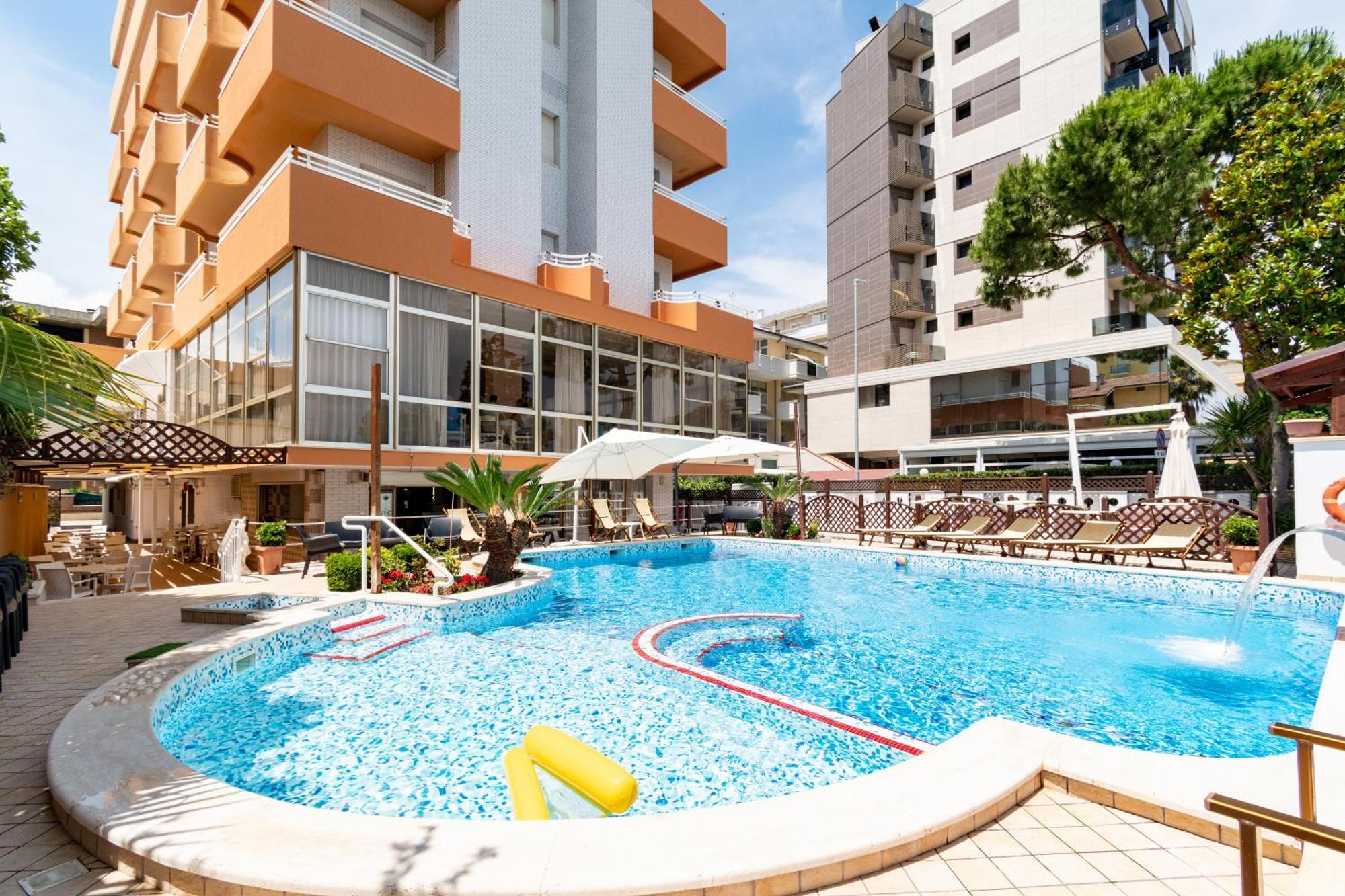 Hotel Baltic Alba Adriatica Exterior foto
